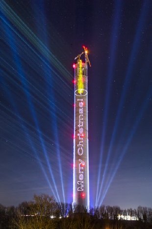 RTEmagicC_test_tower_merry_christmas__c__thyssenkrupp__01.jpg.jpg