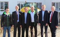 (v.l.) Jürgen Wilhelm, Bauleiter, BreFA Bauunternehmung GmbH | Christian Skala, Vorstandsvorsitzender, SCALTEL AG | Bürgermeister Eckhard Harscher, Gemeinde Waltenhofen | Gerhard Breher, Geschäftsführer, BreFa Bauunternehmung GmbH | Joachim Skala, Vorstand, SCALTEL AG | Landrat Anton Klotz, Landkreis Oberallgäu (v.l.) Jürgen Wilhelm, Bauleiter, BreFA Bauunternehmung GmbH | Christian Skala, Vorstandsvorsitzender, SCALTEL AG | Bürgermeister Eckhard Harscher, Gemeinde Waltenhofen | Gerhard Breher, Geschäftsführer, BreFa Bauunternehmung GmbH | Joachim Skala, Vorstand, SCALTEL AG | Landrat Anton Klotz, Landkreis Oberallgäu