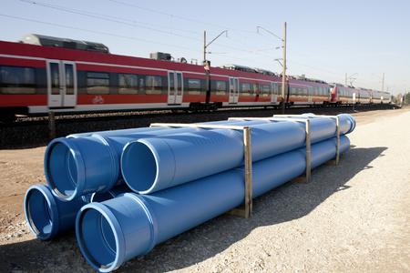 Mit dem Hochlast Sickerleitungssystem RAUDRIL Rail PP bietet REHAU ein Komplettsystem für die Tiefenentwässerung im Bahnbau, Foto: REHAU