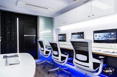 Mobiles IT-Forensik Labor der Firma mh Service LabCube, ermöglicht wochenlang unabhängiges Arbeiten im Feld genau wie im HQ