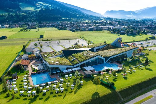 Bauder_BuGG Gründach des Jahres 2025_Therme Amade_Abb1.jpg