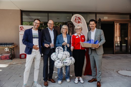 Einweihung Turnhalle ASS 01 Foto Philip Schröder Region Hannover.jpg