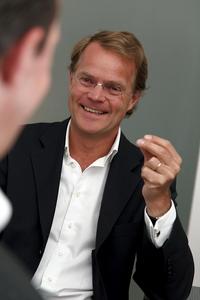 Sven Sahlberg, Experte für interaktive Mehrwertprogramme, empfiehlt Banken und Finanzdienstleistern eine Neupositionierung zur Kundenbindung