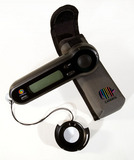 Mit dem neuen handlichen Buntstift von Caparol lassen sich Farbtöne in Sekundenschnelle bestimmen. 