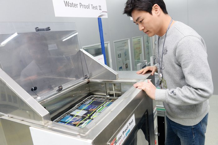 Bild_LG G6_Wassertest.jpg