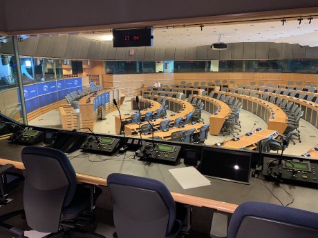 European_Parliament__Brussels_Interpreter_Cabin.jpg