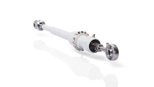 Auge und Gabel in einem Tie-rod: Leipold fertigt aktuell Drehteile für die GMT GmbH, Zulieferer der Luftfahrtindustrie. Foto: GMT GmbH