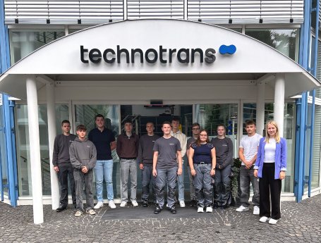 technotrans_Ausbildungsstart_1.jpg