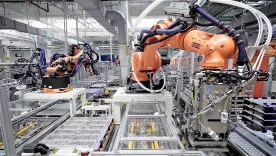 KUKA_FAW-Volkswagen Foshan Factory_3.jpg