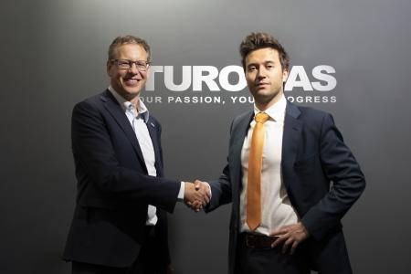 Von links: Peter Dixen, CEO A+W; Álvaro Tomás, Präsident TUROMAS