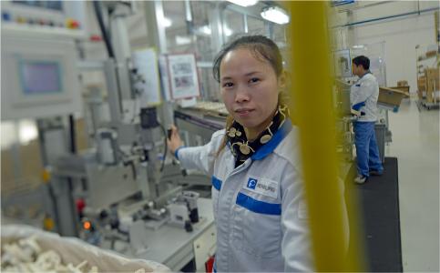 Production of electrical throttle valves at the Pierburg plant in Kunshan/China