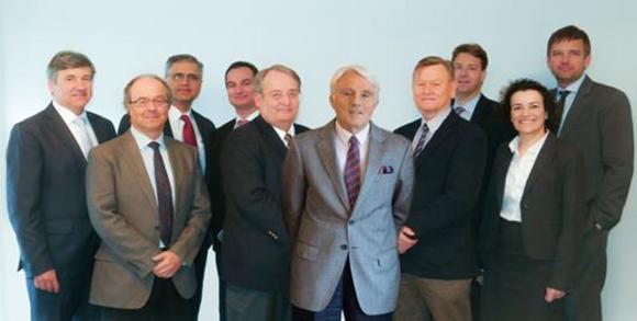 From left to right: Christian Tanasescu, EVP Systems Modeling and Data Analytics, Marco Gremaud, Executive Managing Director for EMEA, Mike Salari, EVP Engineering Services, Laurent Bastian, CFO, Vincent Chaillou, President Edition Operations and Group COO, Alain de Rouvray, Chairman and CEO, Christopher St.John, Group COO, Head of Field and Support Operations, acting as Human Resources Director, Peter Schmitt, EVP Sales & Marketing, Corinne Romefort-Régnier, Corporate Governance and Financial Communications Manager, Christian Matzen, EVP Immersive Virtual Prototyping