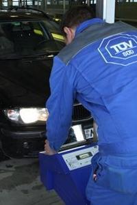 TÜV SÜD: Bei den Lichttestwochen kostenlos Lampen checken lassen
