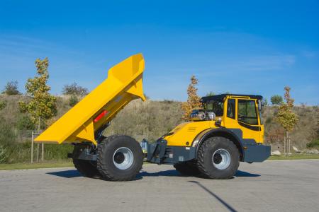 Bergmann 3012DSK mit geringer Ladehöhe, Schnellwechselsystem und drehbarem Fahrerstand für maximale Übersicht im Arbeits- und Rangierbereich.