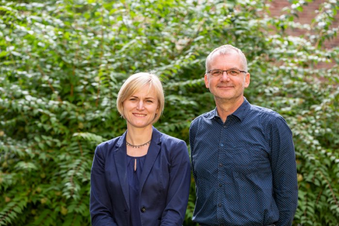 PM_WE20_32_Cornelia Meissner und Rüdiger Ost (v.l.) sind Geschäftsführer des Kirchlichen Energie.jpg