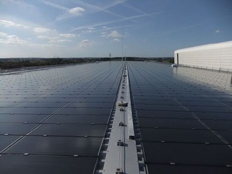 PV-Anlage auf den Dächern der Audi AG - Solarpark Deutschland 2011 von Green City Energy.jpg