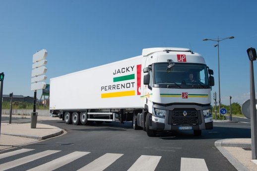 renault_trucks_t_jacky_perrenot_1.jpg