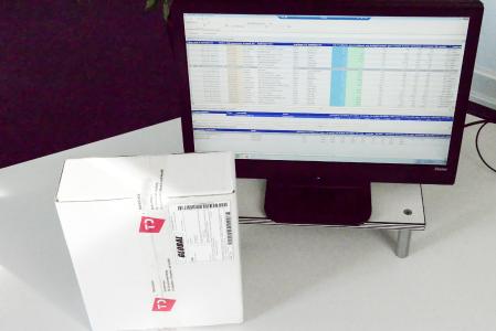 Mit dem Mess-/ Wiege-Leitstand können Daten nach der Vermessung und Verwiegung von Packstücken automatisch in Komalog Windows verarbeitet werden. (Foto: TRANSDATA)