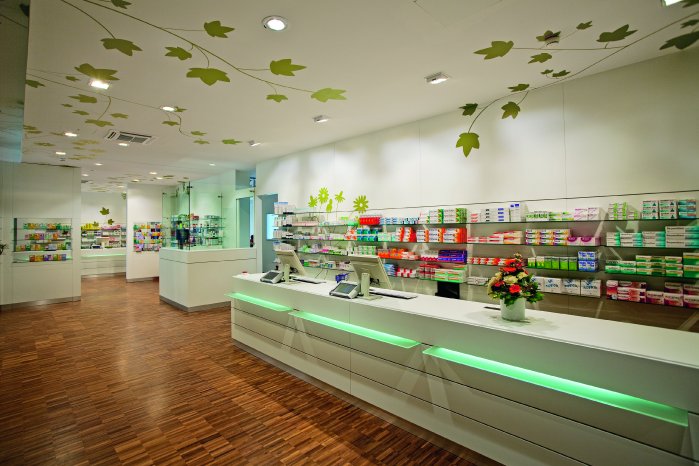 pampus_apotheke_innenansicht_01.jpg