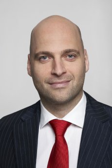 Pressefoto neu Rasmus_Giese.jpg