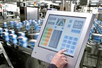 Industrie-Datenerfassung und Unternehmenssicherheit komfortabel realisiert mit INTUS Terminals und Videodokumentation von PCS