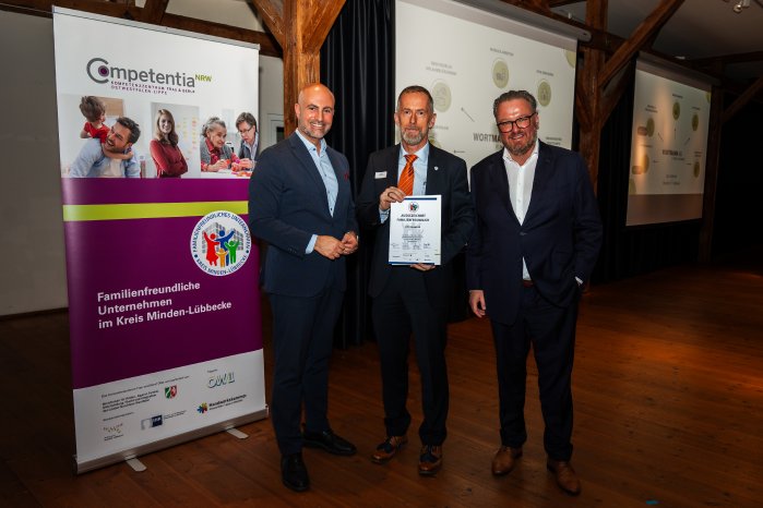 2025-09-11-Auszeichnung_Minden-350.jpg