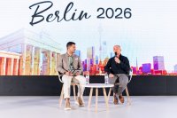 Auf der GITEX AI Europe 2026 diskutierte Alexander Gerfer, CTO bei der Würth Elektronik eiSos Gruppe (rechts), mit Moderator Massimo Marioni, vormals Editor bei Fortune, wo die realen Grenzen des Ausbaus künstlicher Intelligenz liegen.