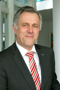 General Manager of WITTENSTEIN alpha GmbH since April 1, 2014: Dr. Bernd Schimpf