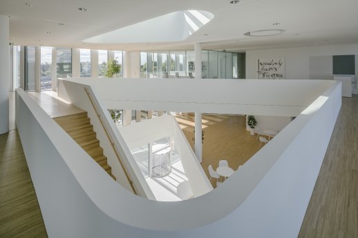 2-nanofactory-atrium-blick-von-oben.jpg