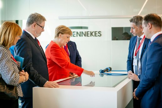 Angela Merkel MENNEKES Repräsentanz.jpg