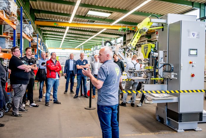 GREIF-VELOX_Connect_Führung.jpg