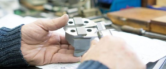 2018-03-13_maschinenbau-handwerk-2d987642.jpg