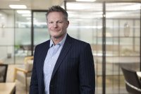 Der in London ansässige Partner Ben Sturnham stärkt die globalen Finanzdienstleistungs- und Immobilienaktivitäten von Caldwell