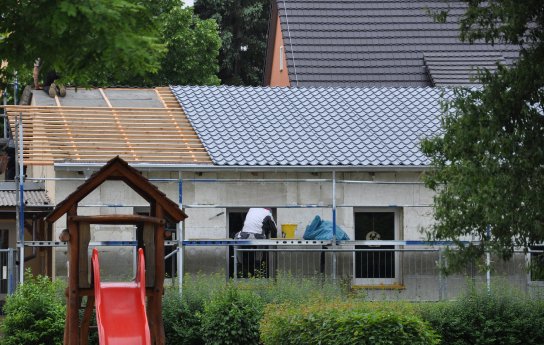 KITA im Spreewald-die Dachsanierung erfolgt mit Metalldachpfannen von LUXMETALL®.JPG