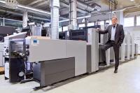 Rolf Henkel, Leiter der Produktion des LASERLINE Druckzentrums, setzt zukünftig auf rein kobaltfreie Druckfarben im Offsetdruck (Quelle: Daniel Isbrecht)