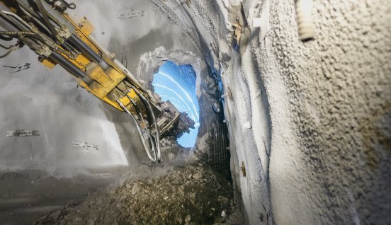 Semmering Base Tunnel Breakthrough 1_Copyright ÖBB.jpg