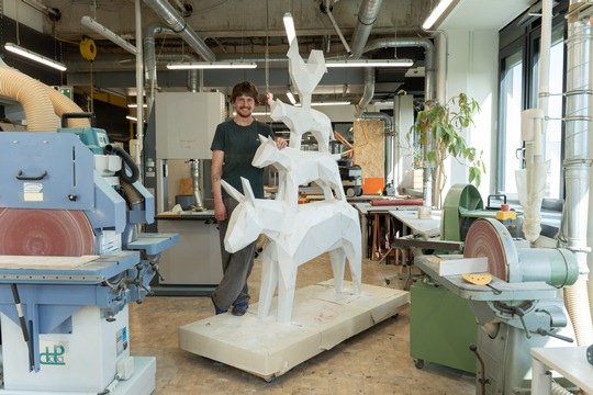Moritz%20Skulptur_Copy~%20Jessica%20Ammann.jpg