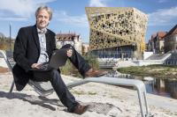 Goldene Zeiten für den Leichtbau: In den Räumen des Forums Gold und Silber in Schwäbisch Gmünd findet Ende Oktober der 2. „Technologietag Leichtbau Regional“ statt. Dr. Wolfgang Rimkus. Leiter des Technologiezentrums Leichtbau an der Hochschule Aalen, gehört zu den Mitorganisatoren / Fotonachweis: © Hochschule Aalen/ Thomas Klink