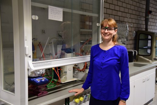 Prof. Dr. Katharina Weber forscht an der Hochschule Aalen an der  Weiterentwicklung von Korrosio.JPG