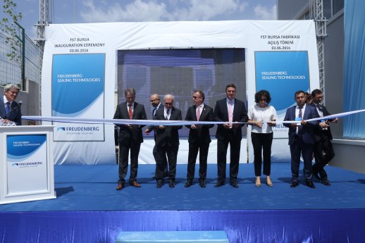 Freudenberg eröffnet Werk in der Türkei.JPG