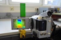 Ein am SKZ entwickeltes Messsystem erlaubt flächige Schichtdickenmessungen in Sekundenschnelle mit Genauigkeiten im Mikrometerbereich. Das Messergebnis beschichteter Flächen kann dabei auch farblich kodiert dargestellt werden