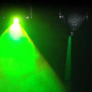 L'idéal pour faire tourner les têtes - lyres à LED Cameo Light