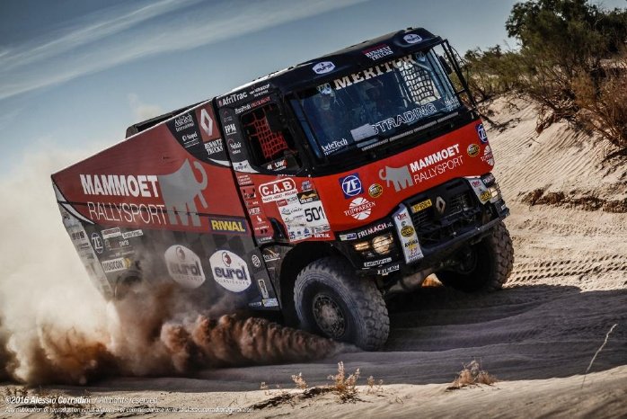 Renault_Trucks_MKR_Libya_Rally_K520_2.jpg