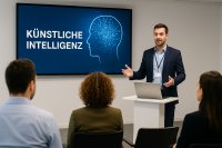 Wer KI strategisch klug einsetzt, stärkt Innovationskraft, Produktivität und Wettbewerbsfähigkeit – und sichert dadurch Arbeitsplätze. Statt die Entwicklung passiv zu beobachten, bringt sich das Haus der Technik (HDT) hier aktiv mit einem immer vielfältigeren KI-Weiterbildungsportfolio ein.