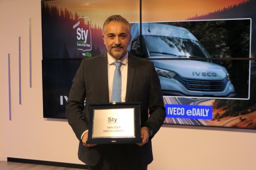 IVECO eDaily Sustainable Truck of the Year 2024_Massimiliano Perri_Business Director IVECO .JPG