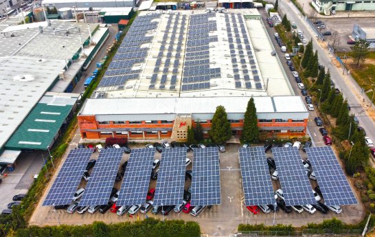 huf-carbon-neutral-2030-portuguesa-plant-solar-panels-front_web.jpg