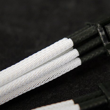NZXT Premium Sleeved Cables White (3).jpg