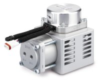 Die neue SMC Serie CRP eignet sich für jeden Anwendungsfall, bei dem keine Druckluftversorgung verfügbar ist und demzufolge entweder ein kombinierter kompakter Kompressor oder eine Vakuumpumpe zum Einsatz kommen – volle Leistung bei stark komprimiertem Format (Foto: SMC Deutschland GmbH)