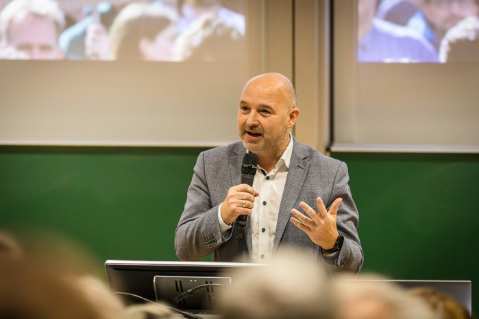 Matthias-Görn-(c)-Hochschule Hannover.jpg