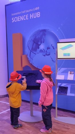 Innovationshalle-1-576x1024.jpg
